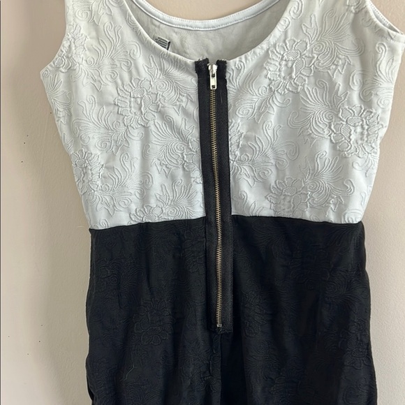 Forever 21 White and Black Sheath Mini Dress - Picture 5 of 6